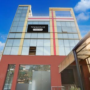 Super Townhouse Sector 4 Gurgaon